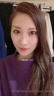 新人下海嫩妹妹！嬌小身材跪地舔屌！特別小陰唇騷穴，掰開非常緊緻，洞口磨蹭